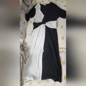 Black and White Asymmetrical Long Sleeve‎ Sheath Dress